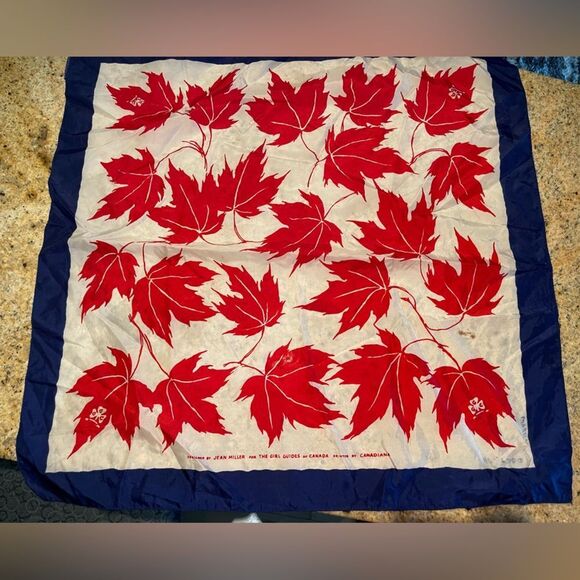 Vintage Canadian Girl Guides scarf - Picture 1 of 3